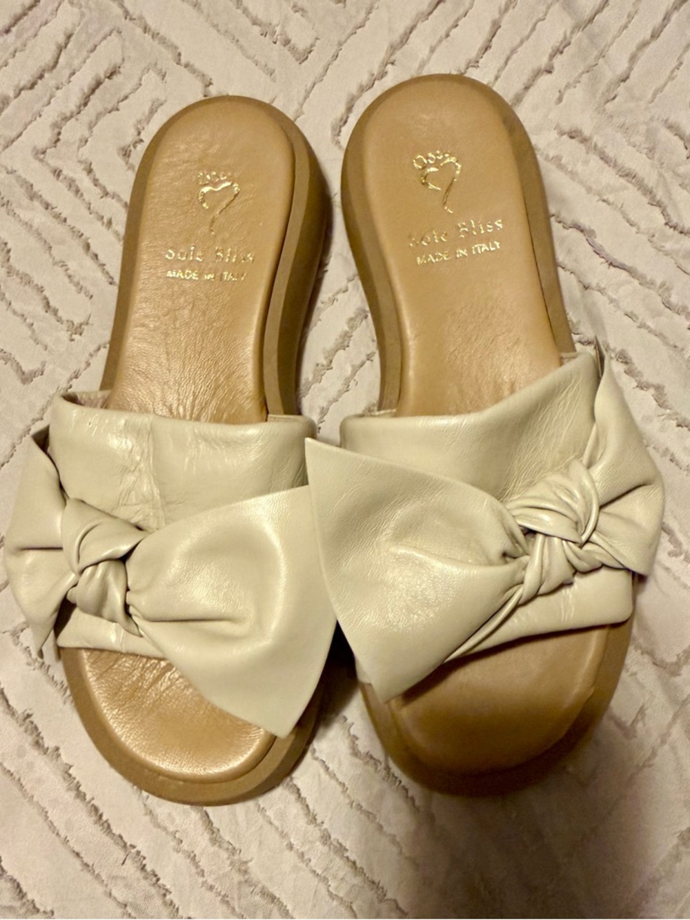 Sole Bliss Cream Leather Wide Fit Sandal